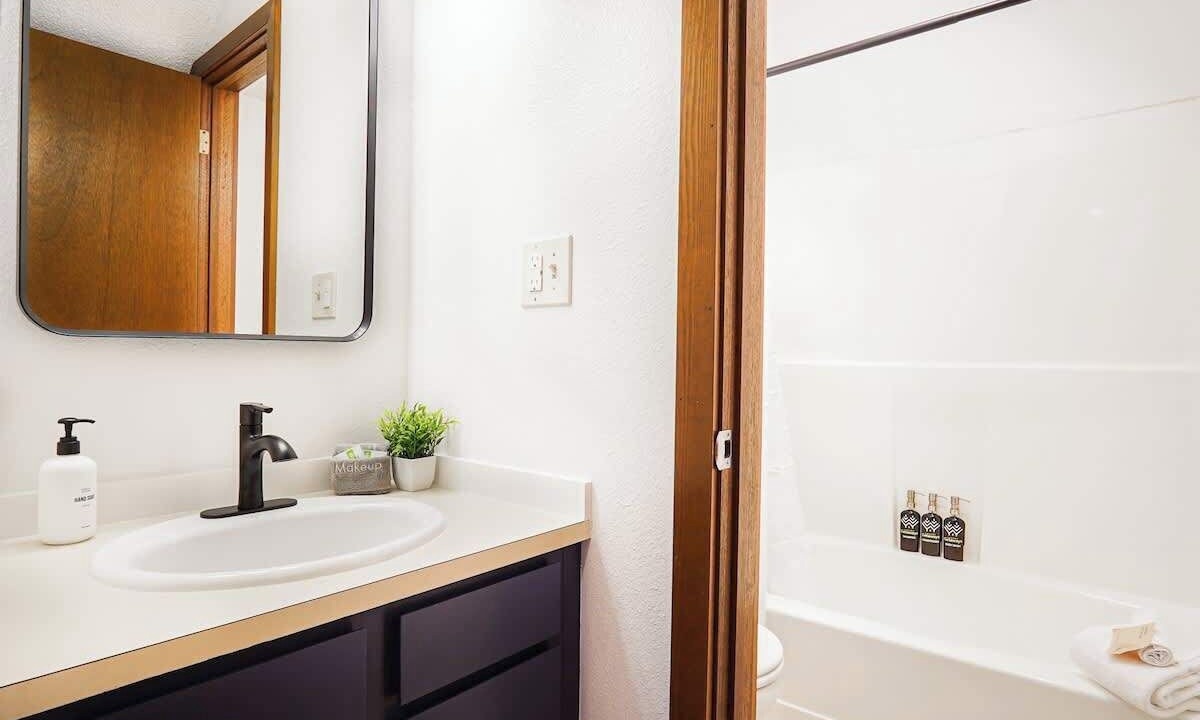 Photo of Bathroom in Glacier