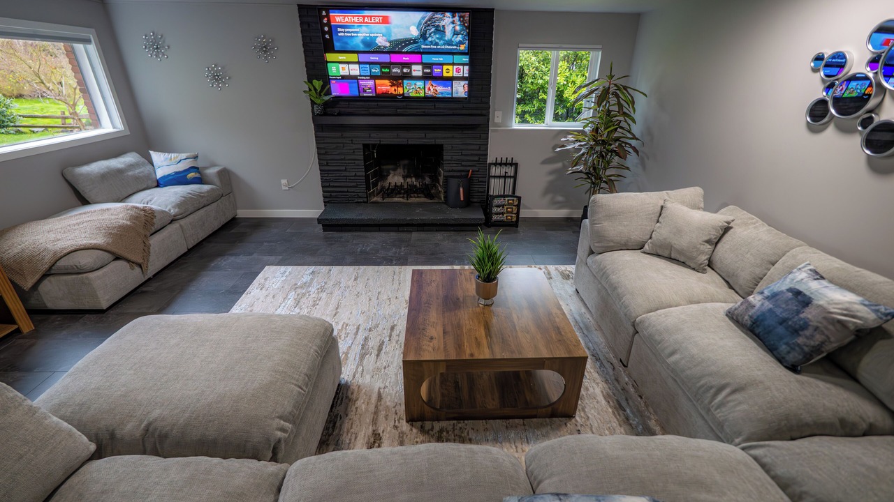 Photo of Livingroom in Shoreline