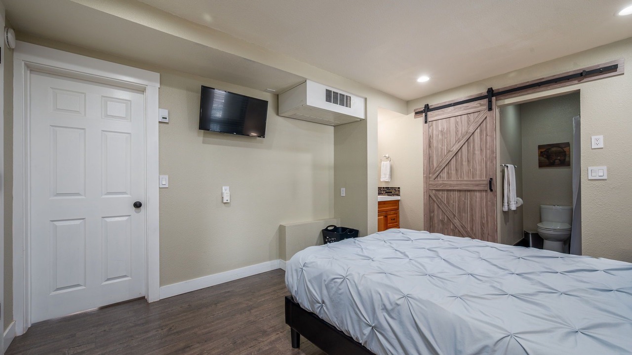 Photo of Bedroom in Bend
