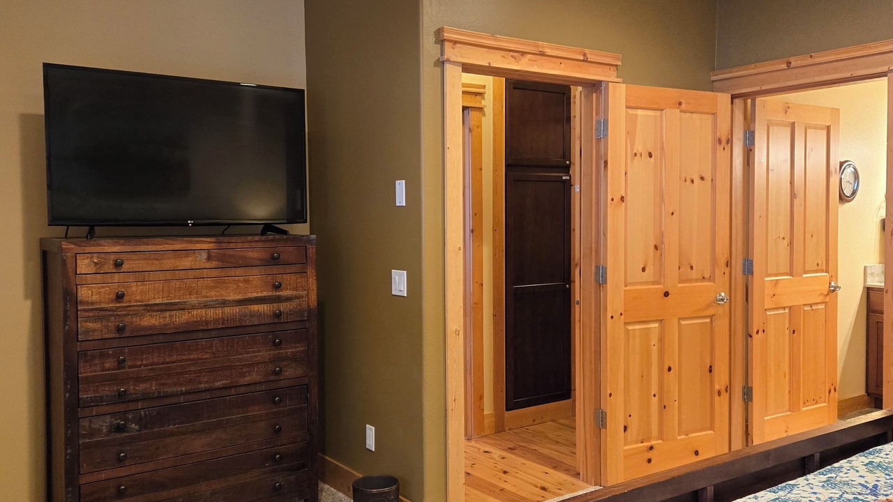 Photo of Bedroom in Leavenworth