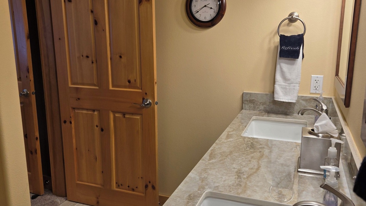 Photo of Bathroom in Leavenworth