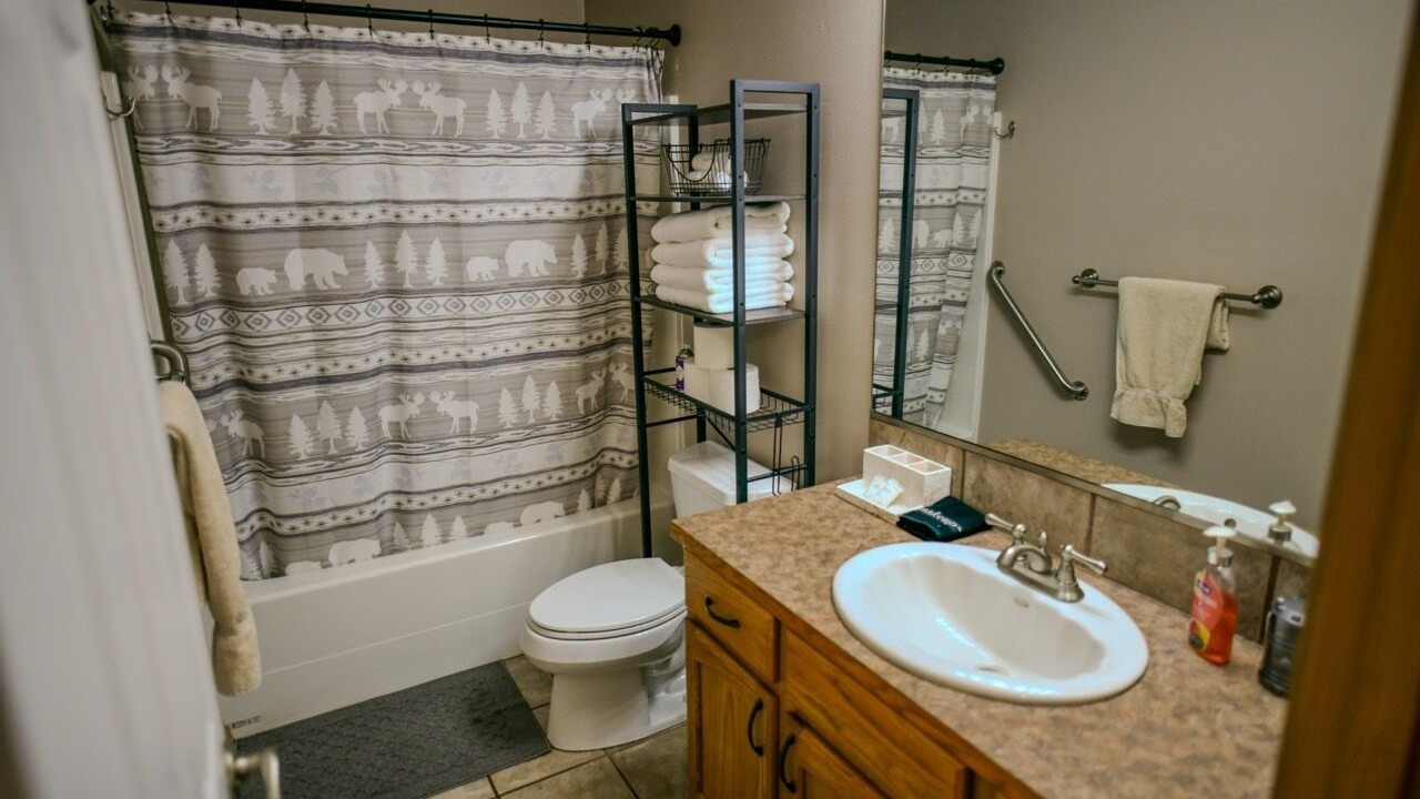 Photo of Bathroom in Coolin