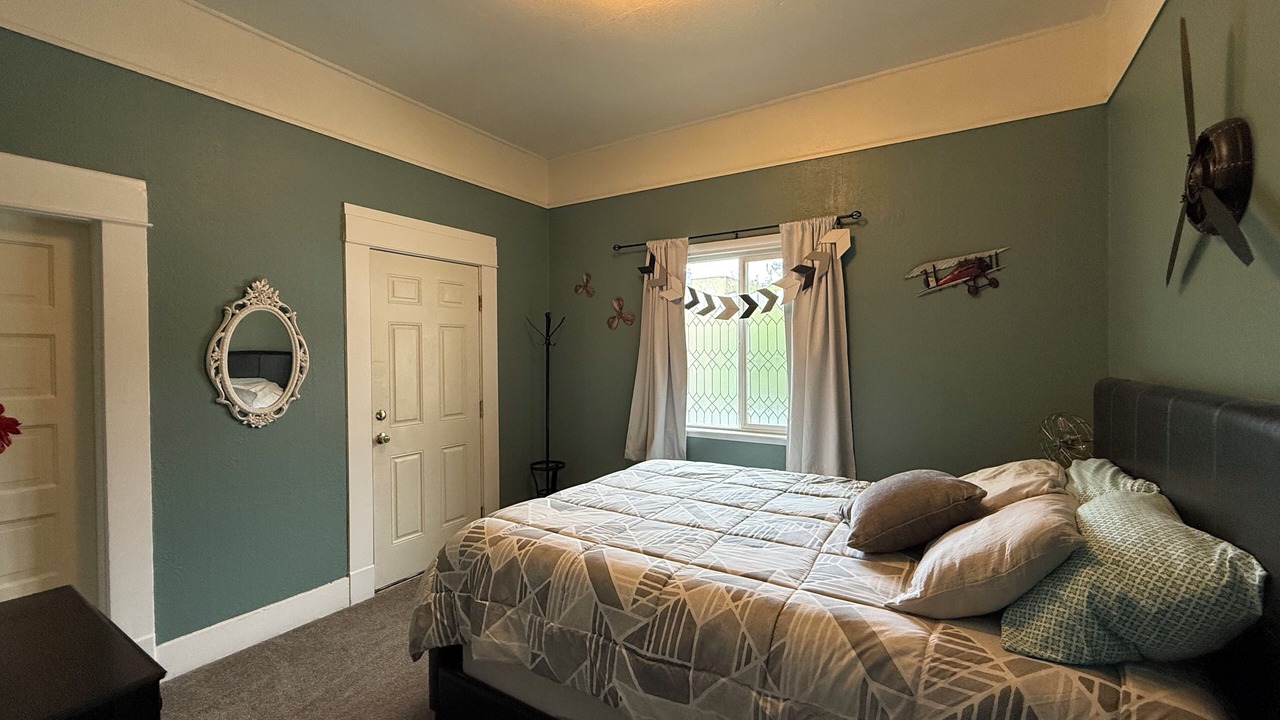 Photo of Bedroom in Downtown Klamath Falls