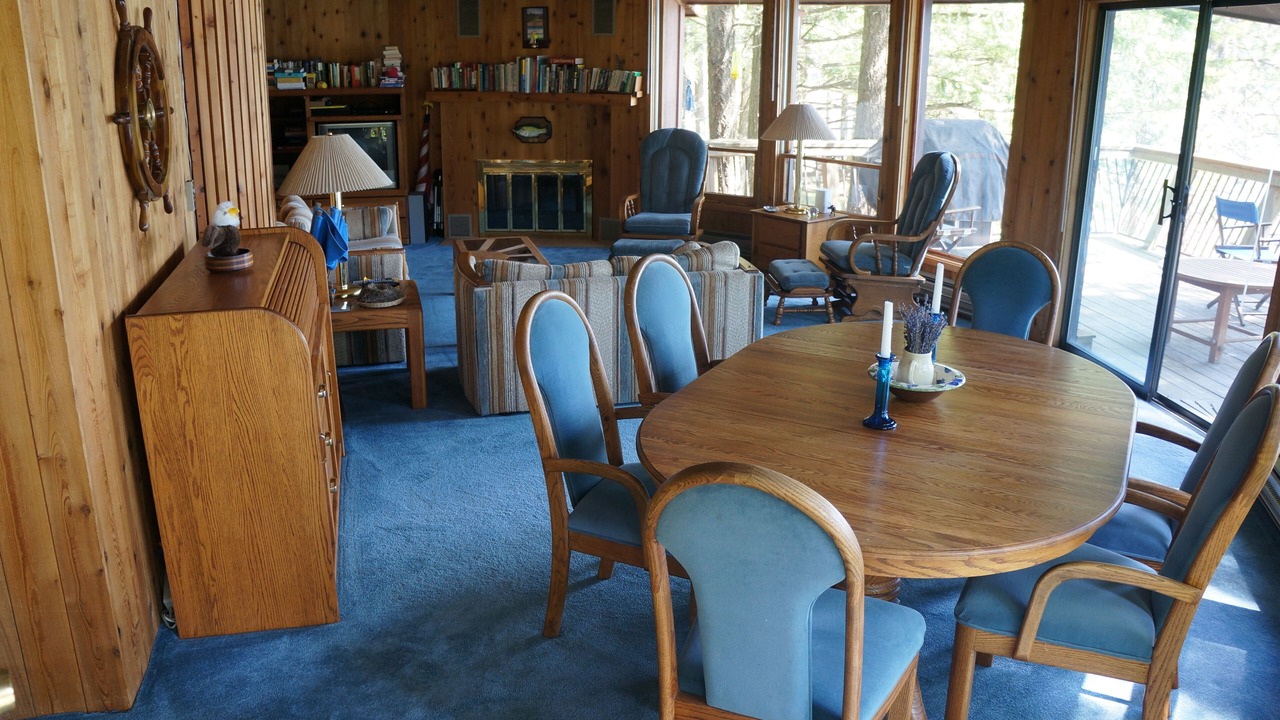 Photo of Livingroom in Hayden Lake