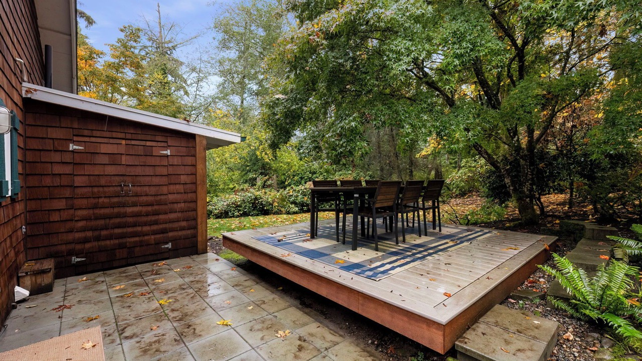 Photo of Outdoor in Rollingbay