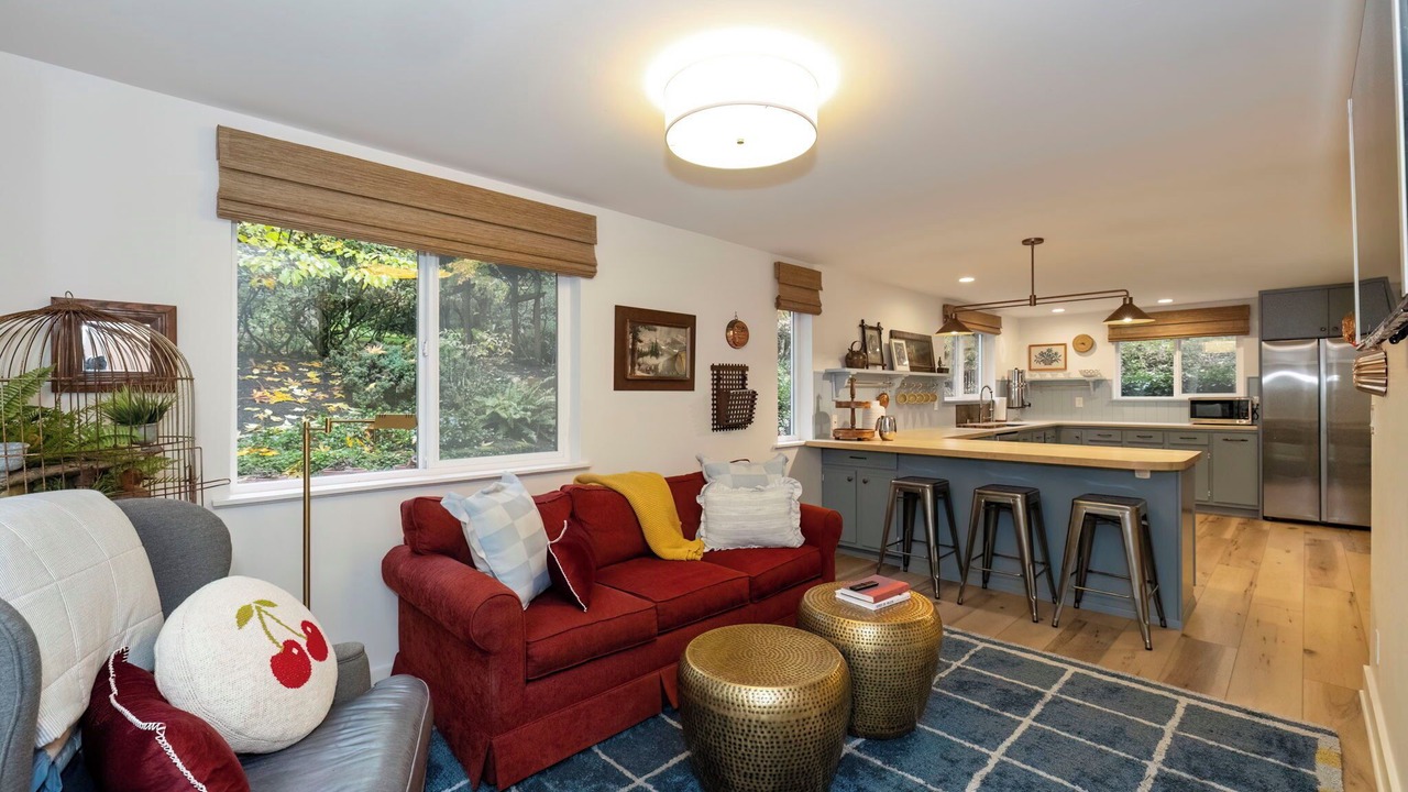 Photo of Bedroom in Rollingbay