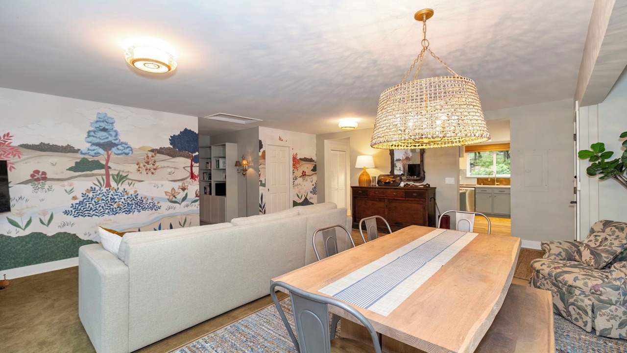 Photo of Bedroom in Rollingbay