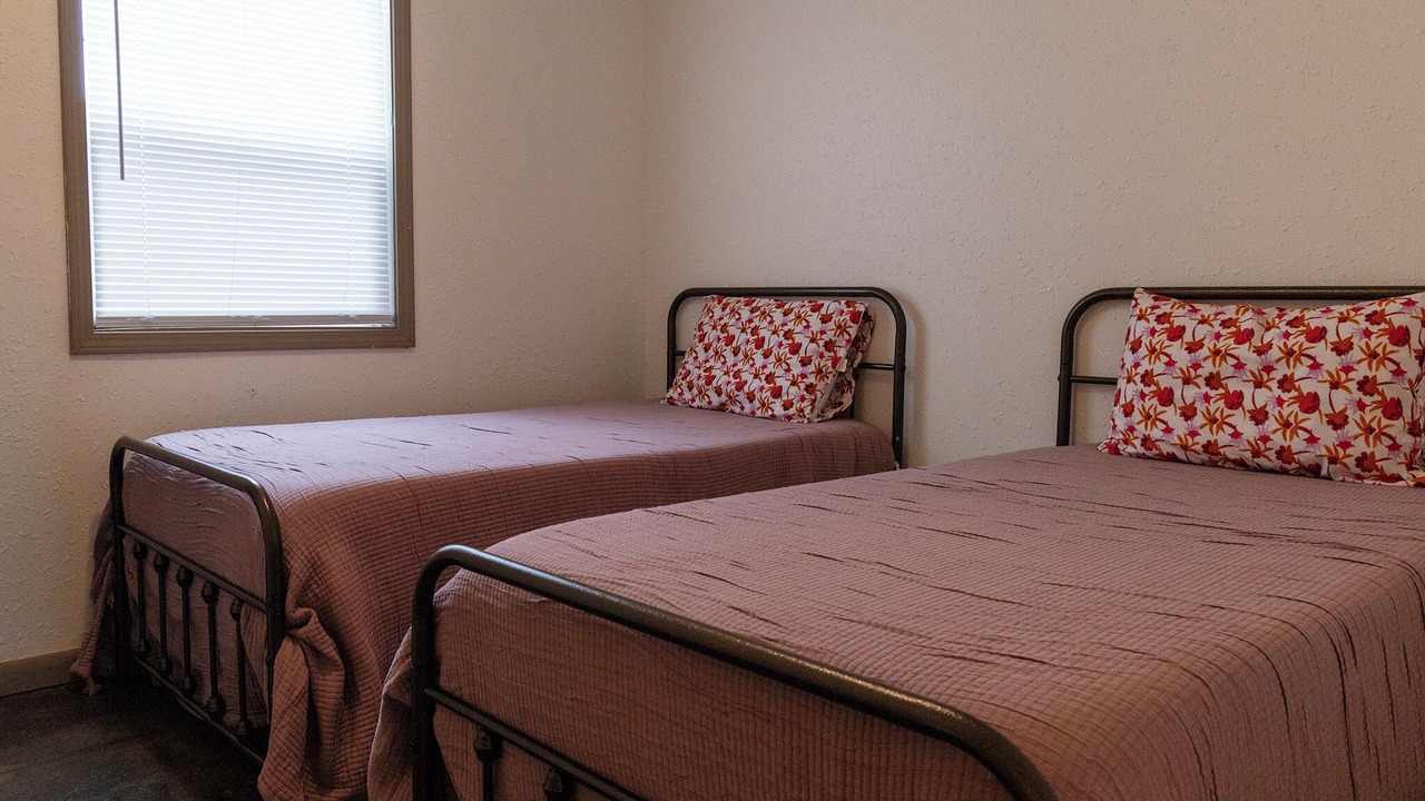 Photo of Bedroom in Birdeye