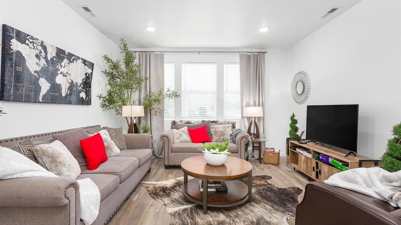 Photo of Livingroom in Eagle