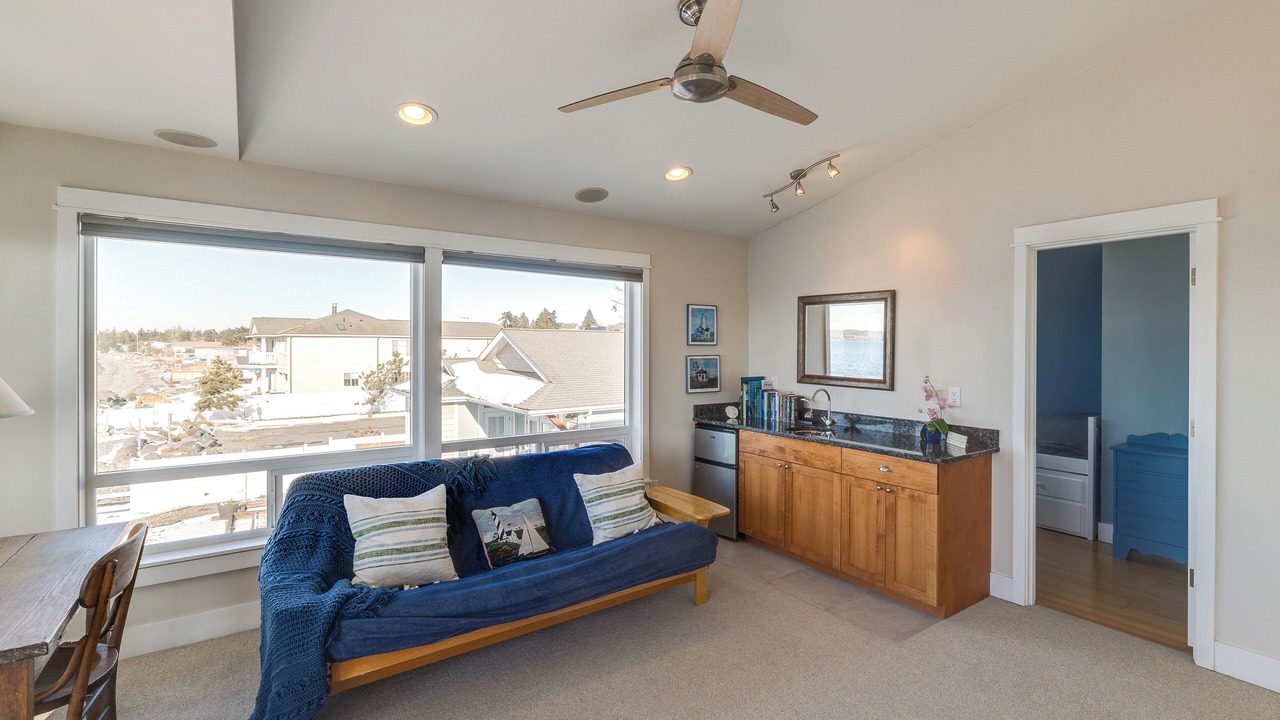 Photo of Livingroom in Birch Bay