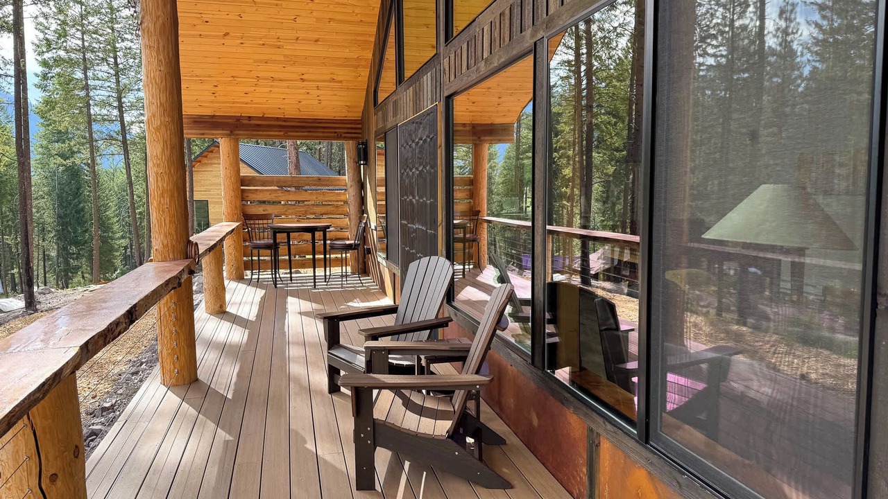 Photo of Patio Balcony in Winthrop