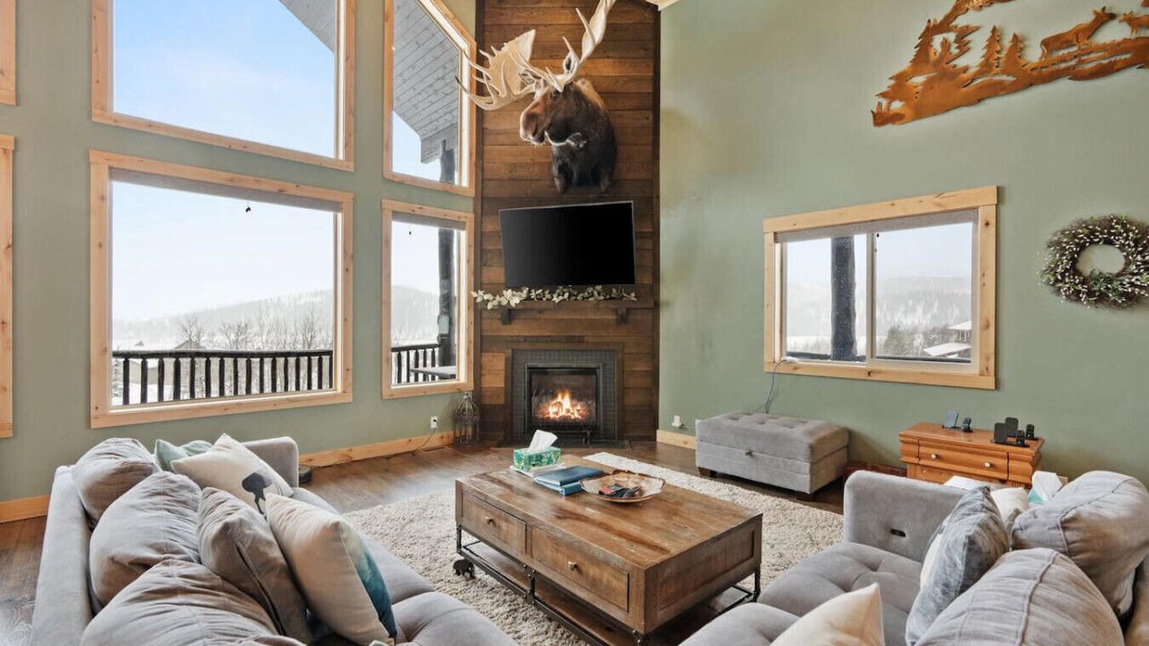 Photo of Livingroom in Island Park