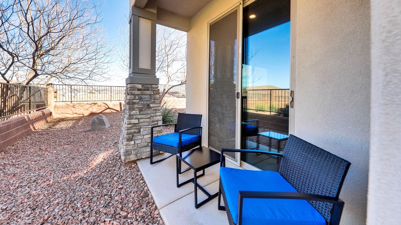 Photo of Patio Balcony in Hurricane
