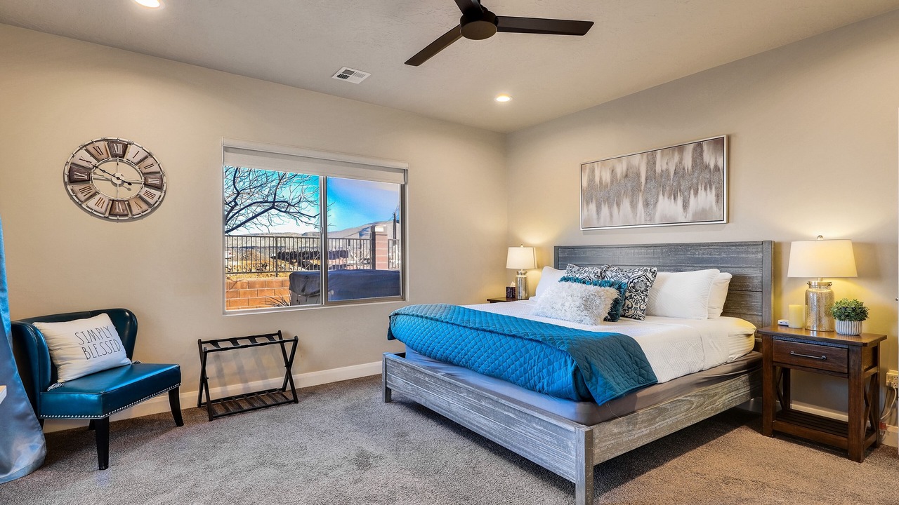 Photo of Bedroom in Hurricane