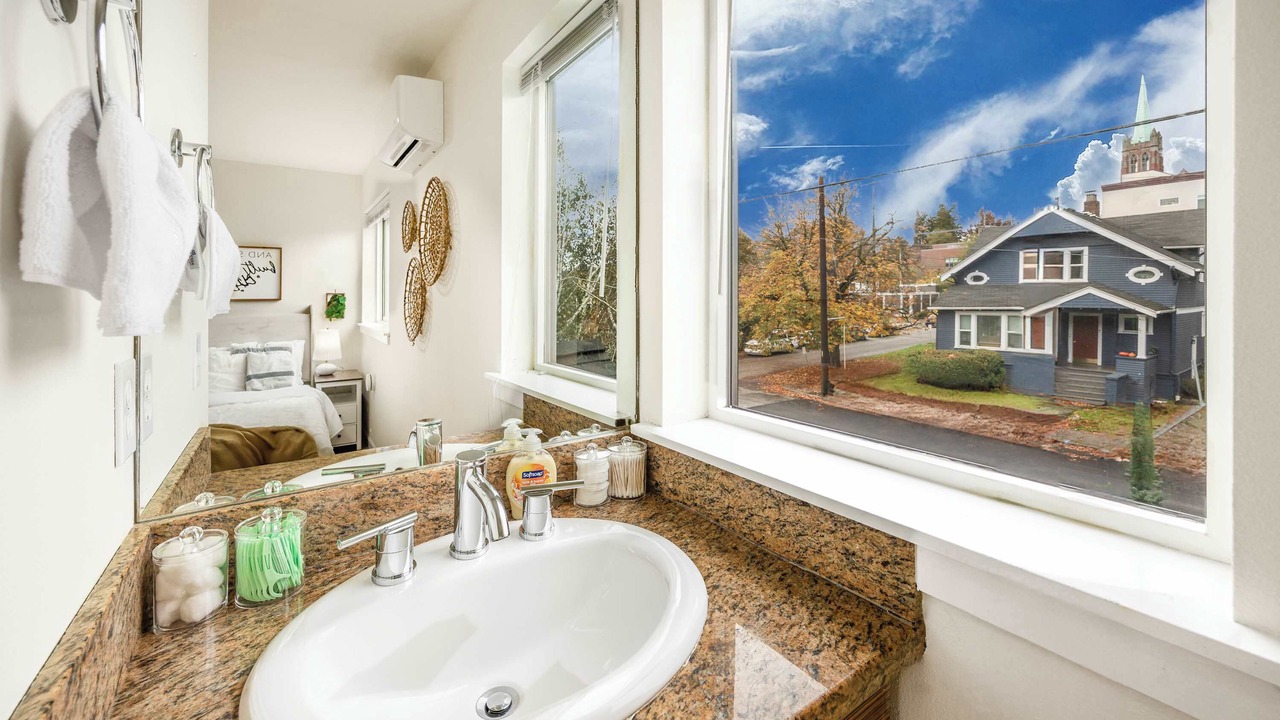 Photo of Bathroom in University District