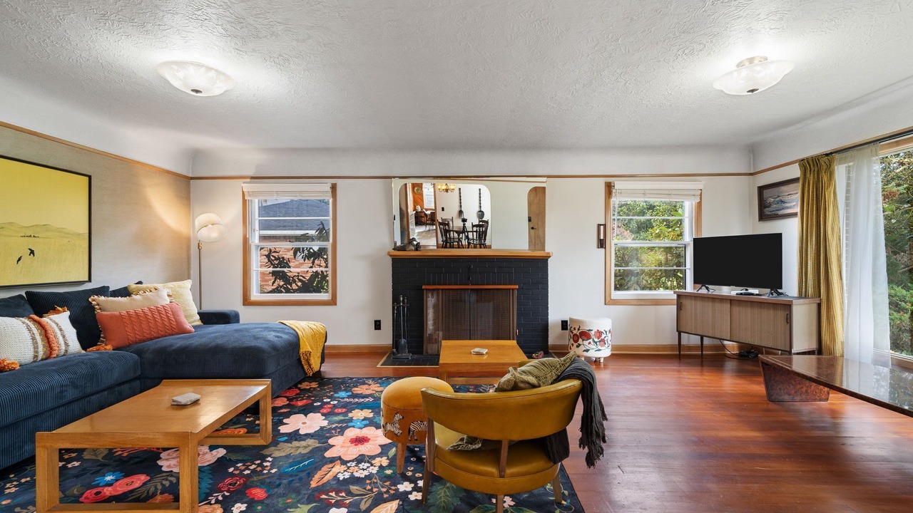 Photo of Livingroom in Starcrest