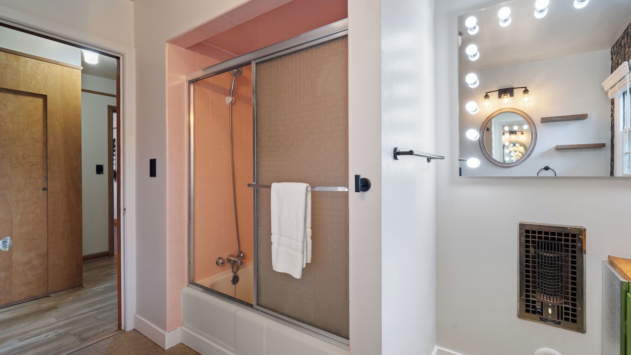 Photo of Bathroom in Starcrest