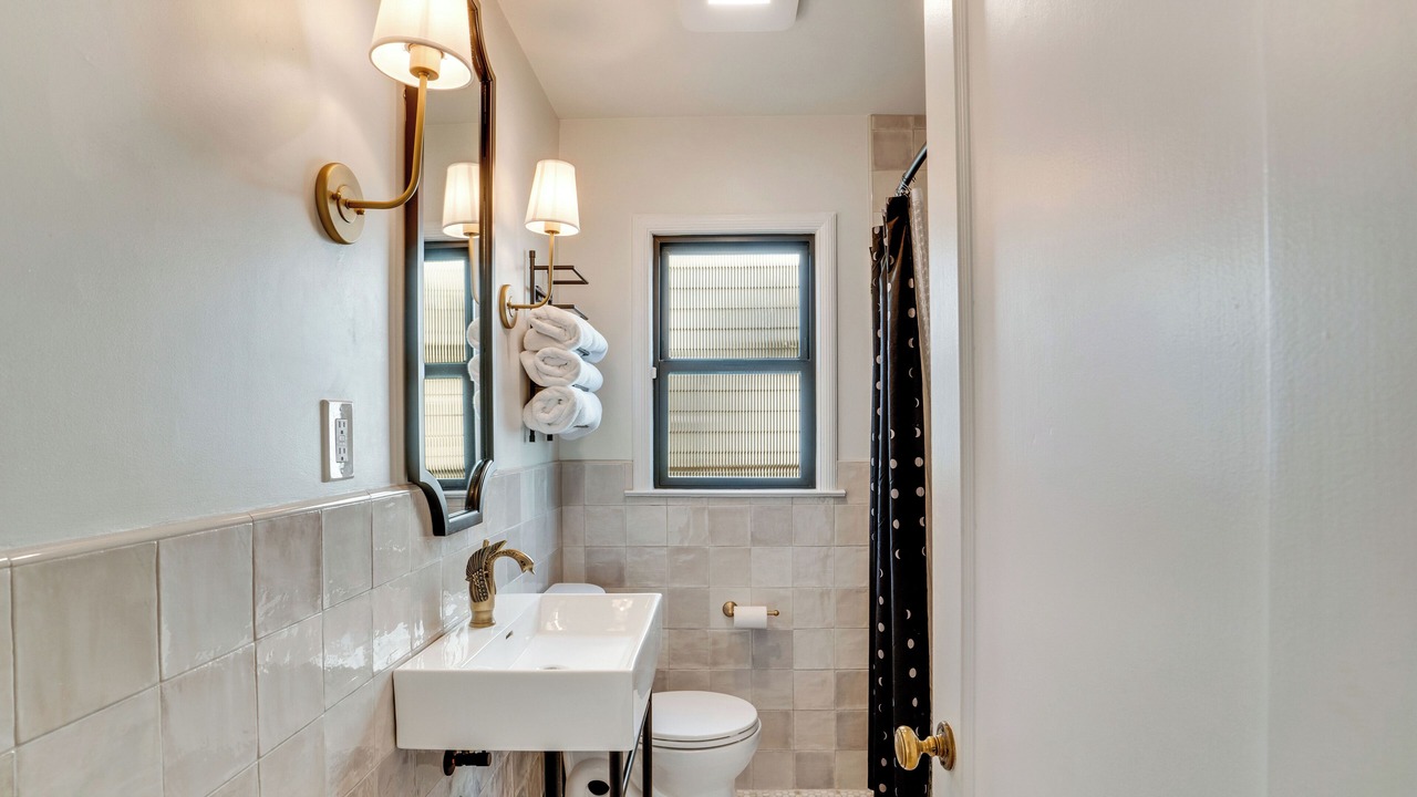 Photo of Bathroom in North End