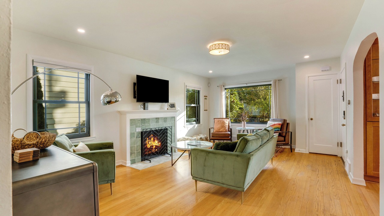 Photo of Livingroom in North End