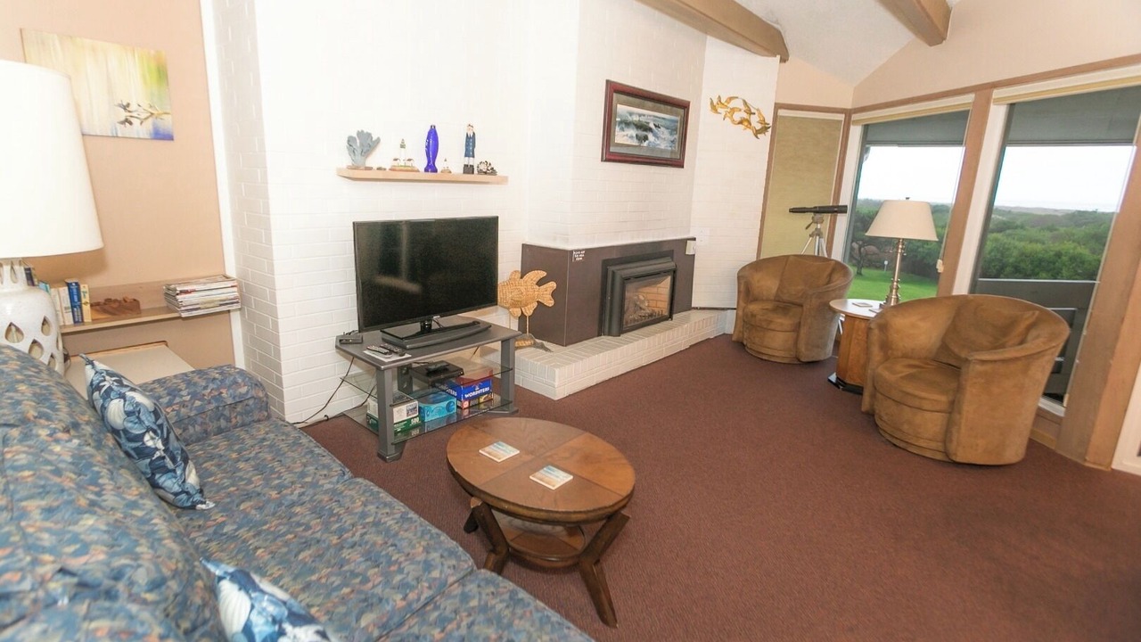 Photo of Livingroom in Ocean Shores