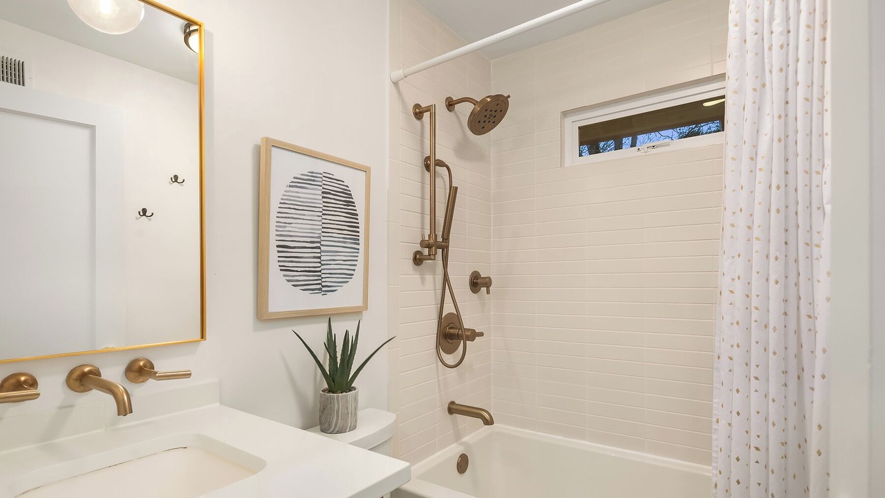 Photo of Bathroom in North End