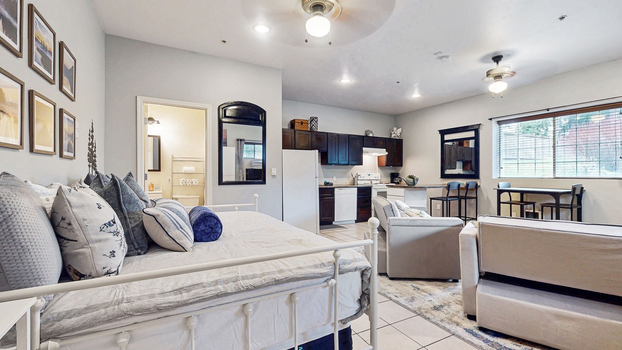 Photo of Livingroom in Bonney Lake