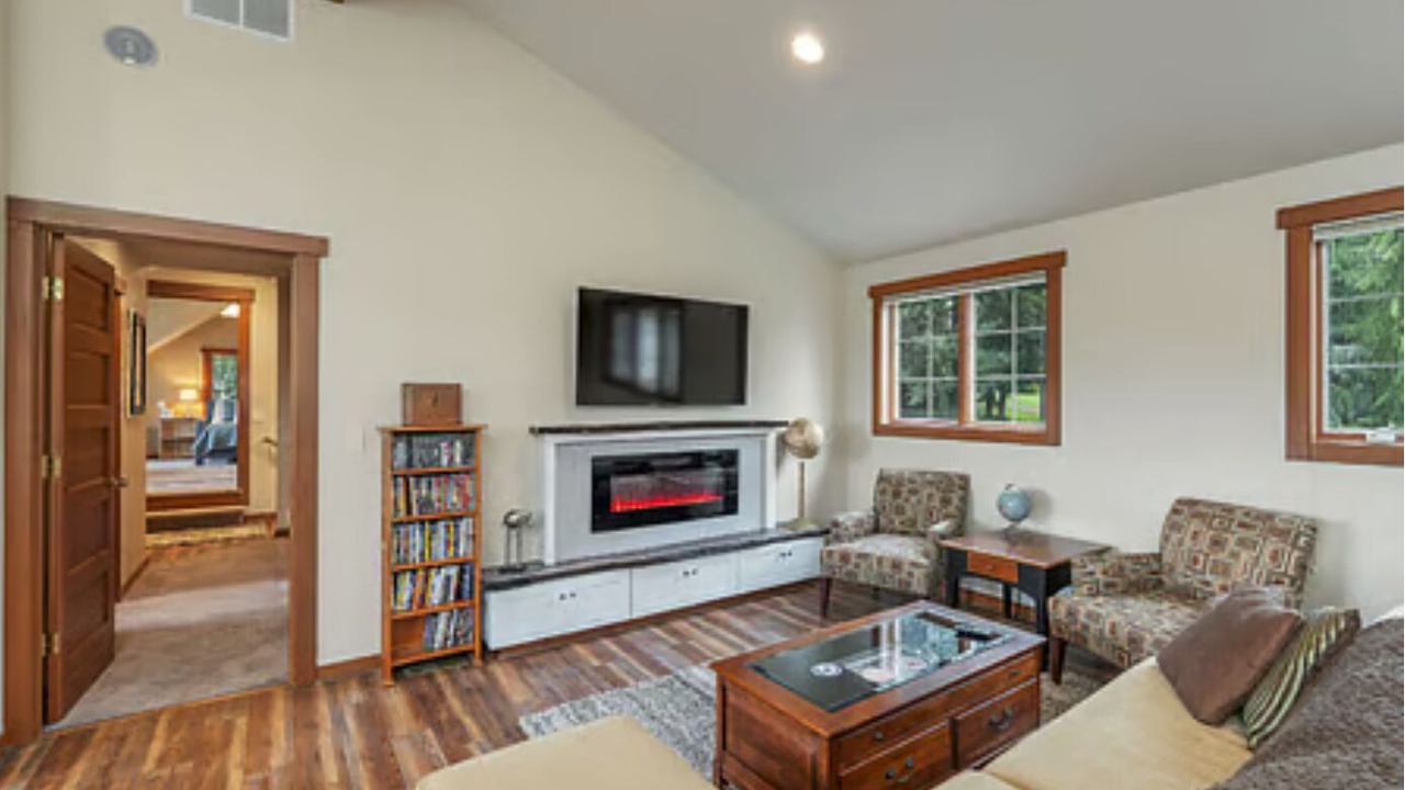 Photo of Livingroom in Bremerton