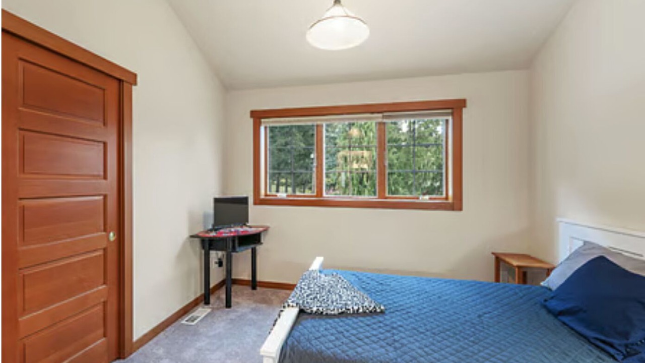Photo of Bedroom in Bremerton