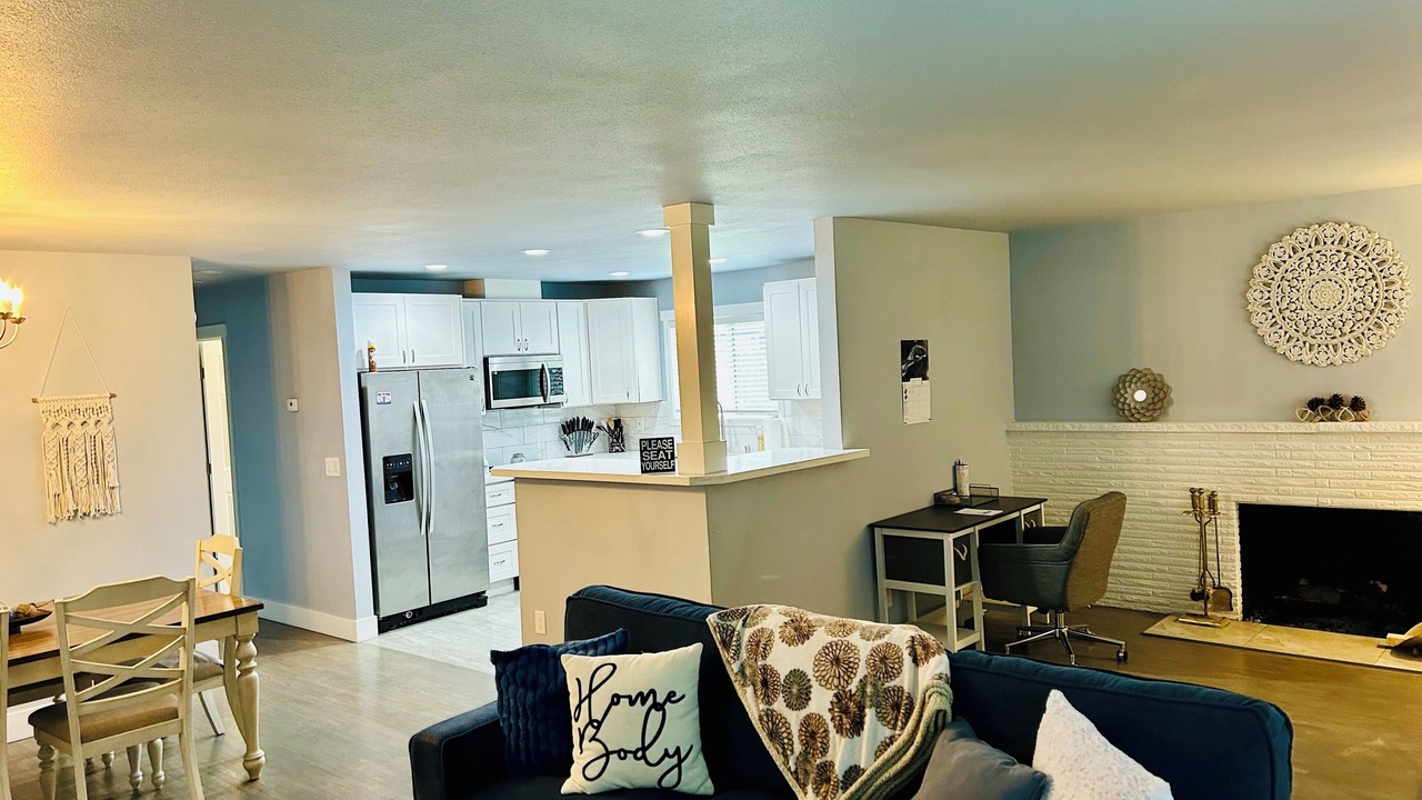 Photo of Livingroom in Lakewood
