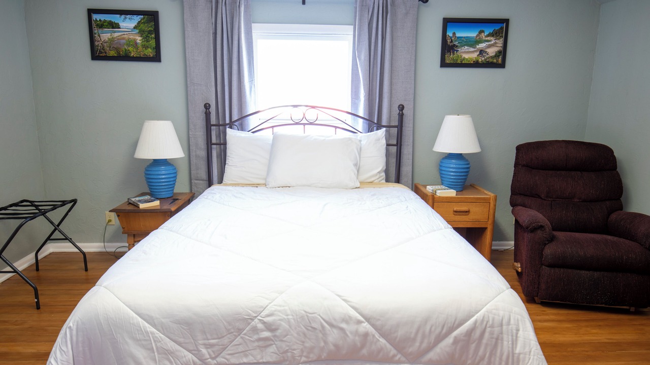 Photo of Bedroom in Forks
