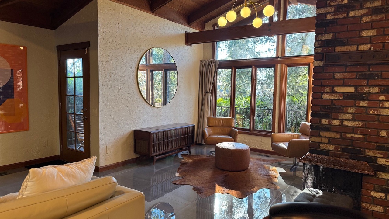 Photo of Livingroom in Beaverton