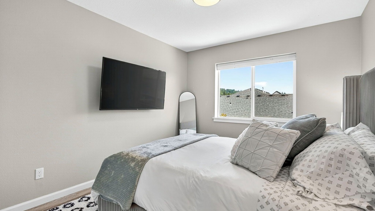 Photo of Bedroom in Newberg