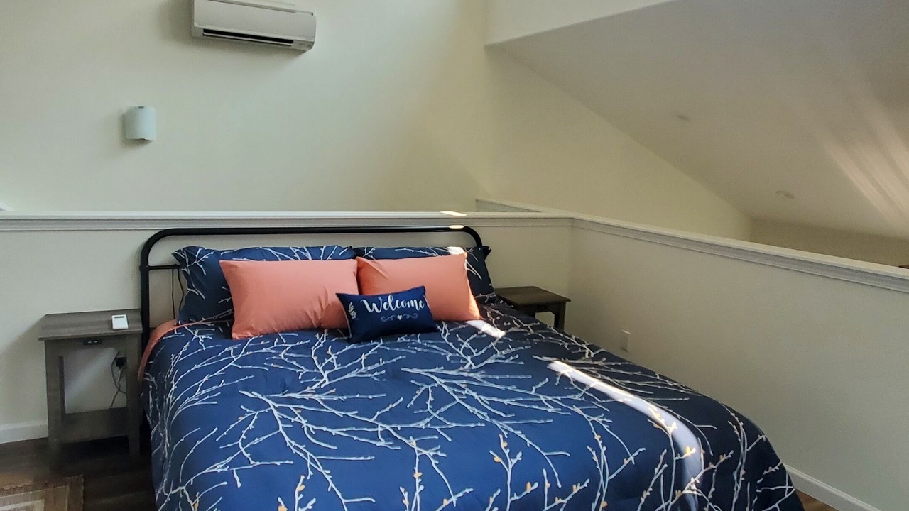 Photo of Bedroom in Roseburg