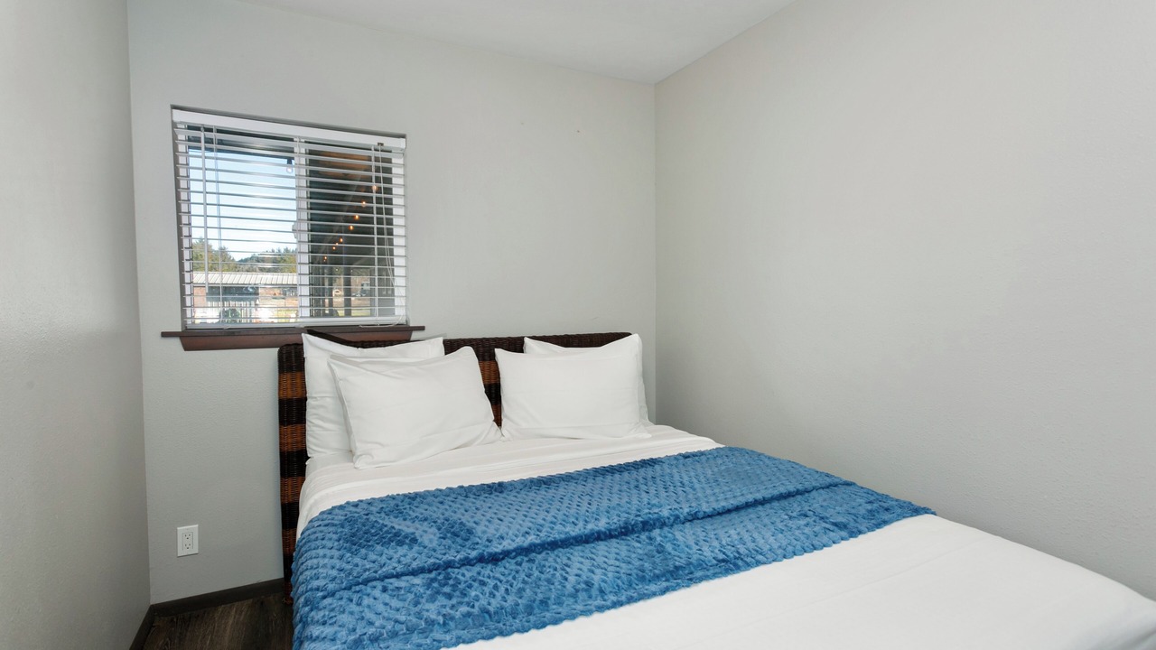 Photo of Bedroom in Grayland