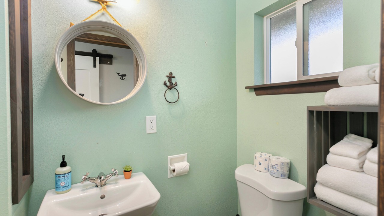 Photo of Bathroom in Grayland
