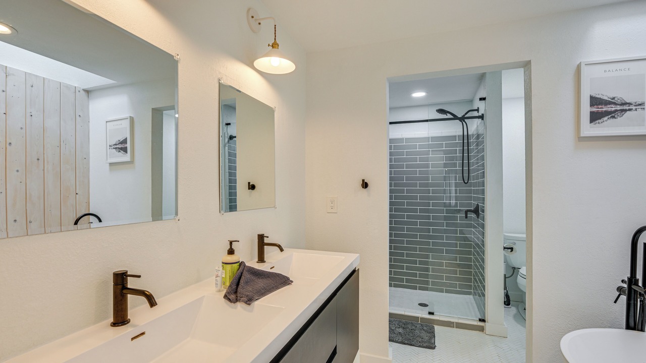 Photo of Bathroom in Anderson Island