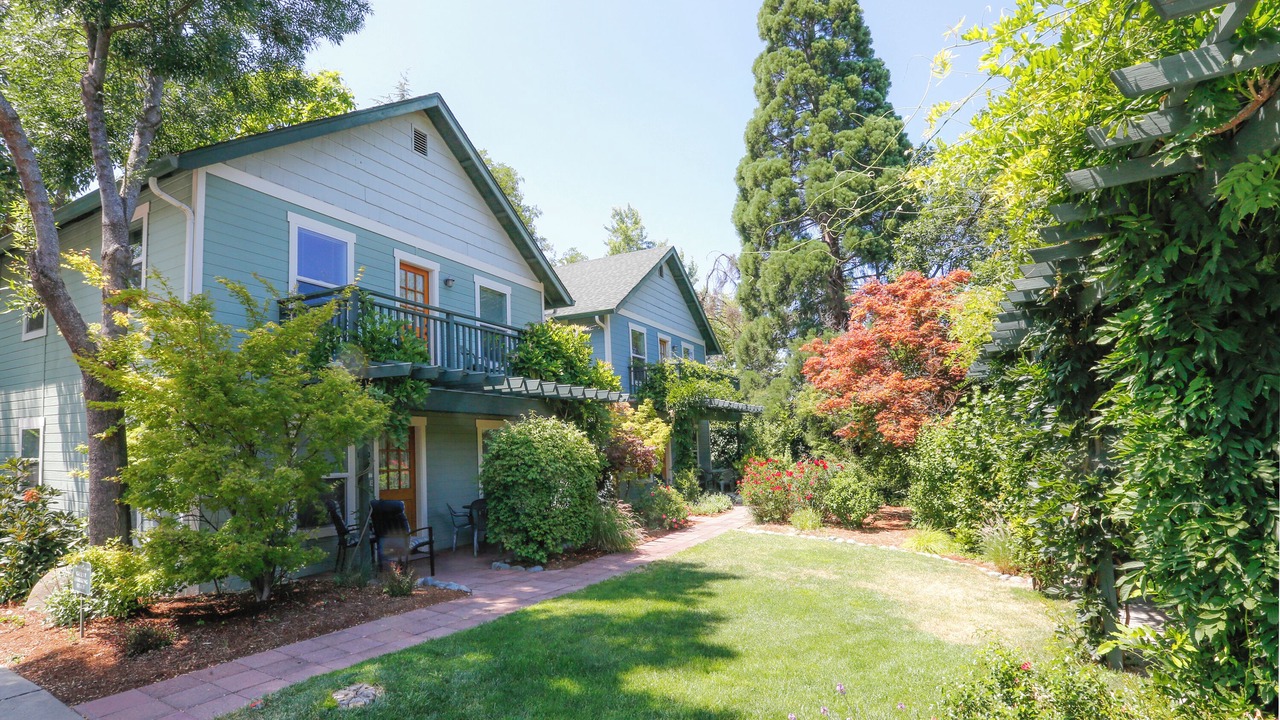 Photo of Outdoor in Ashland