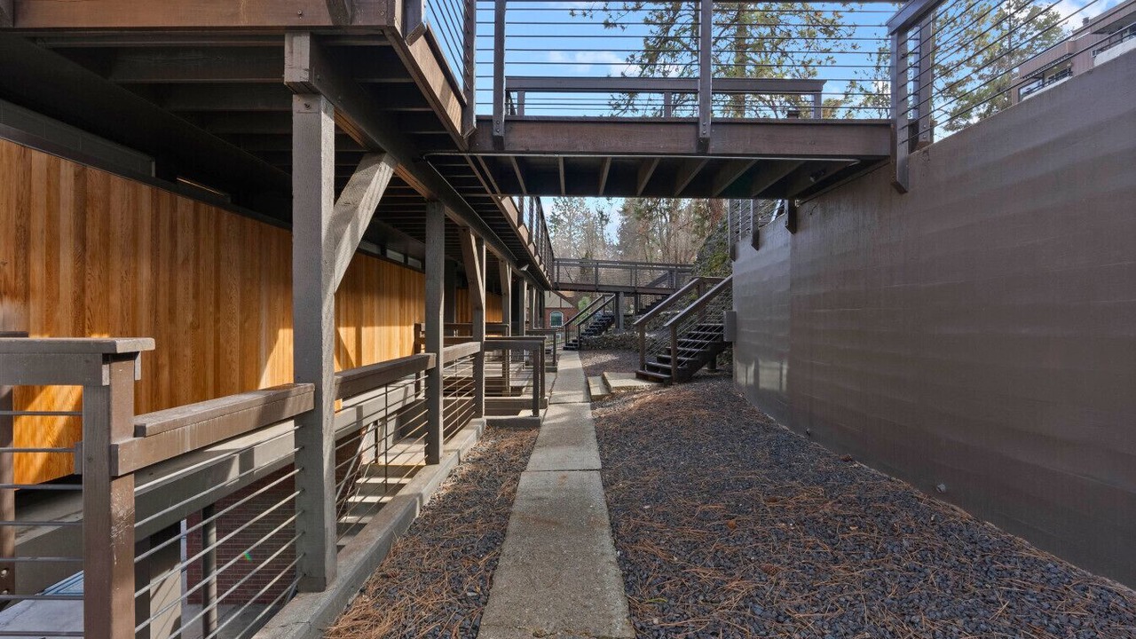 Photo of Outdoor in Cliff - Cannon