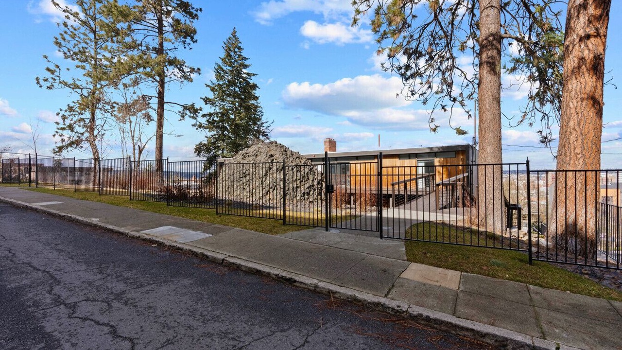 Photo of Outdoor in Cliff - Cannon