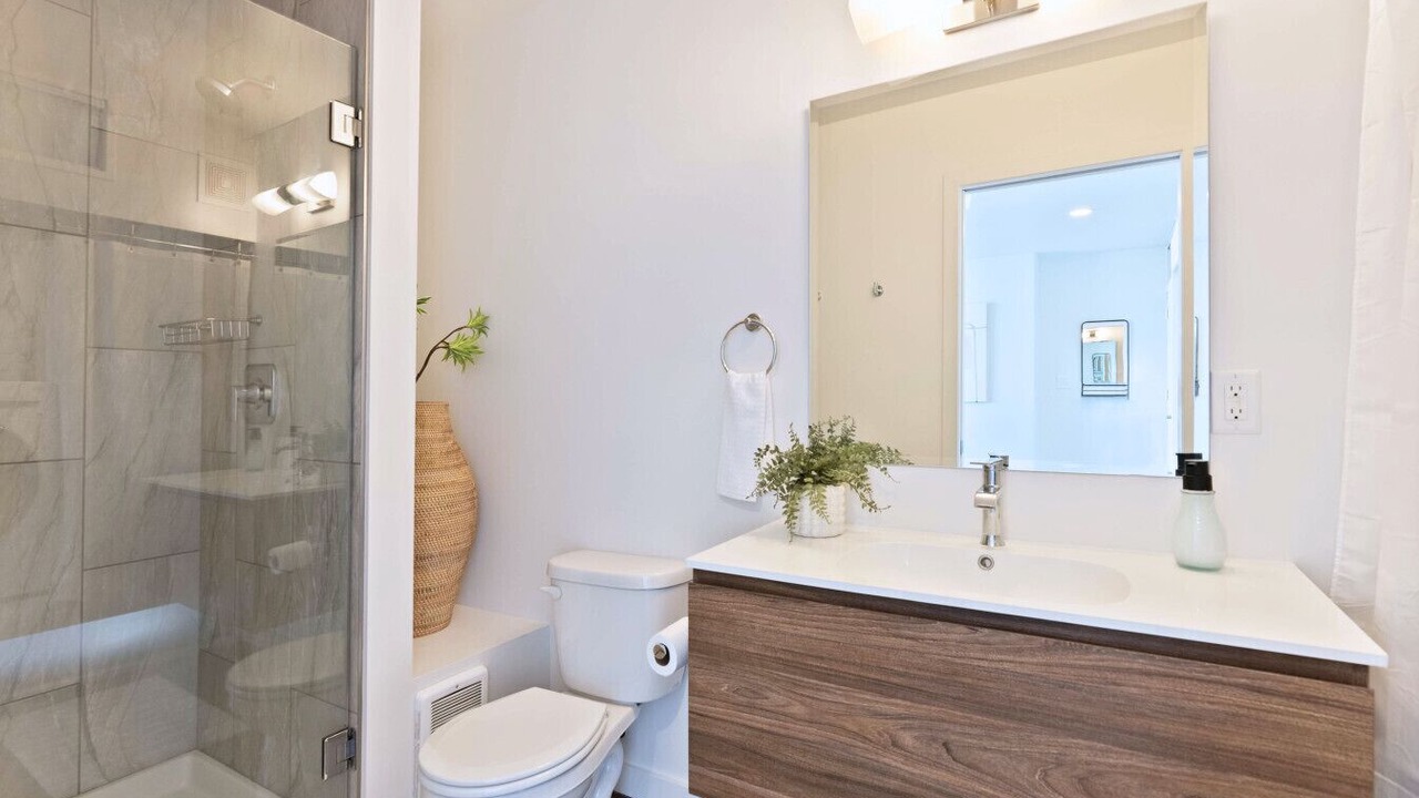 Photo of Bathroom in Cliff - Cannon