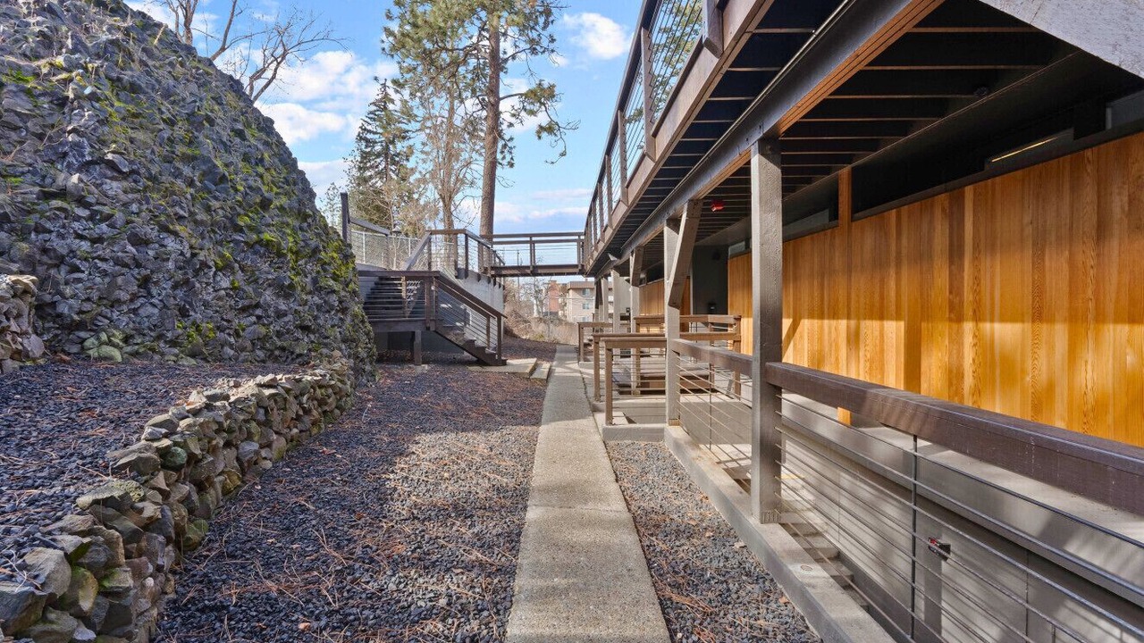 Photo of Outdoor in Cliff - Cannon