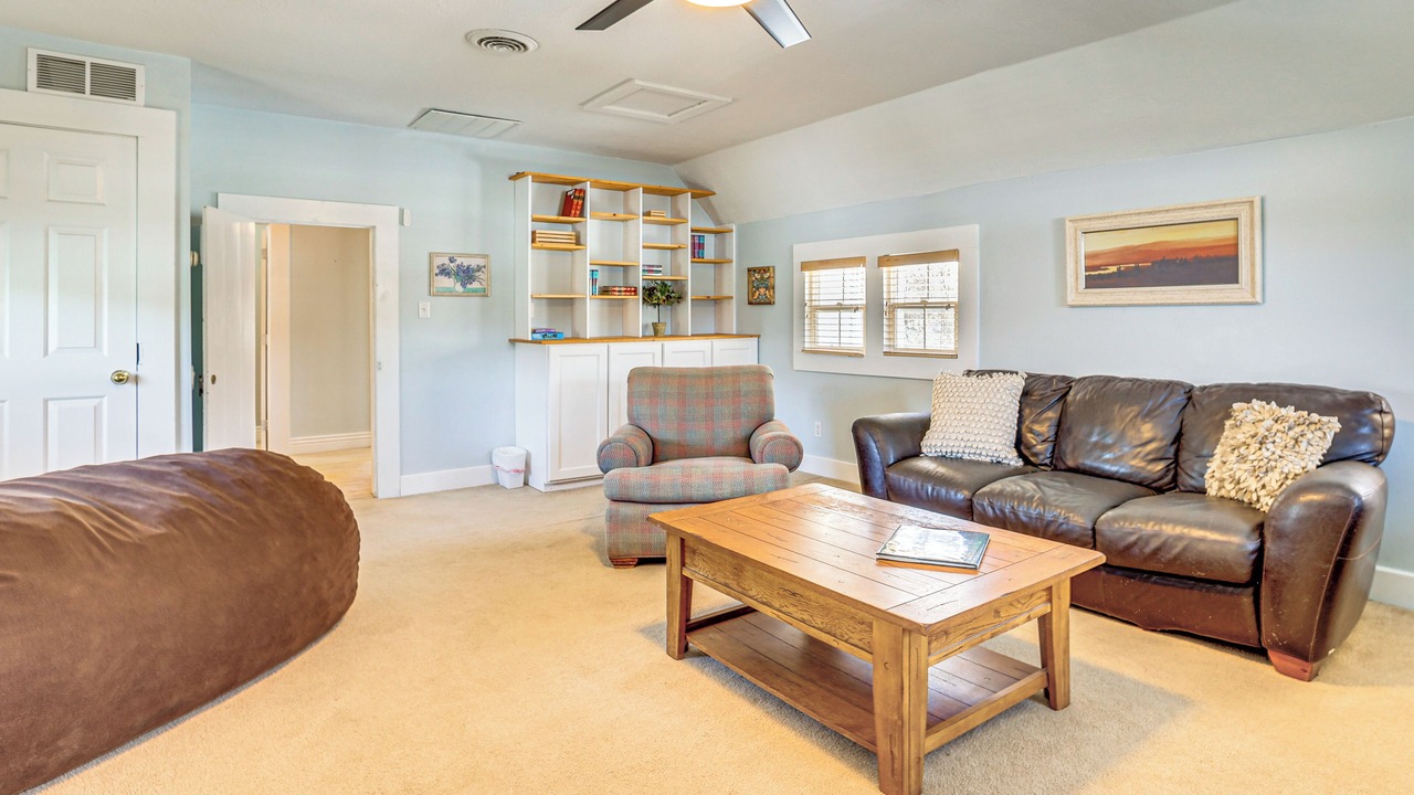 Photo of Livingroom in Garden Valley