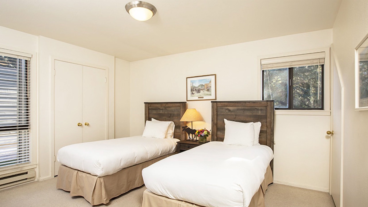Photo of Bedroom in Elkhorn