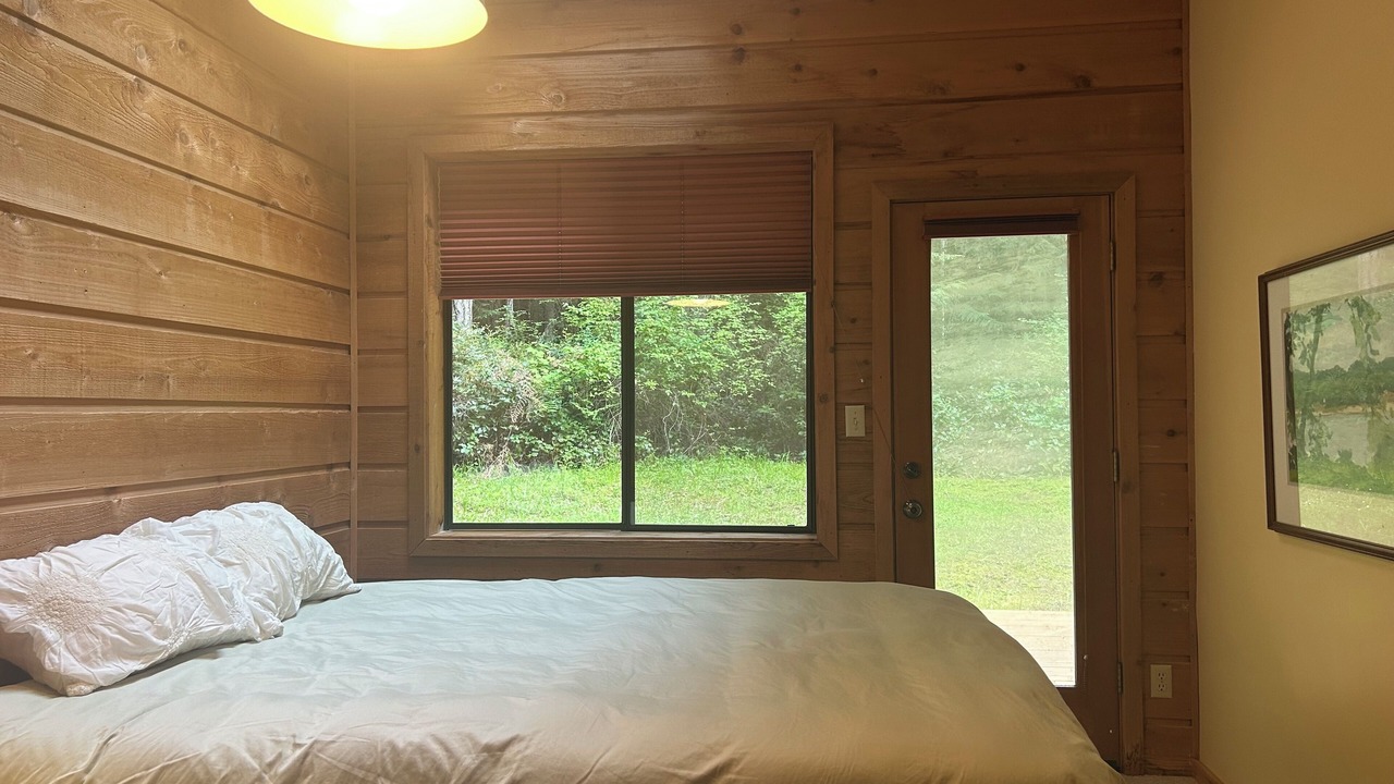 Photo of Bedroom in Roche Harbor