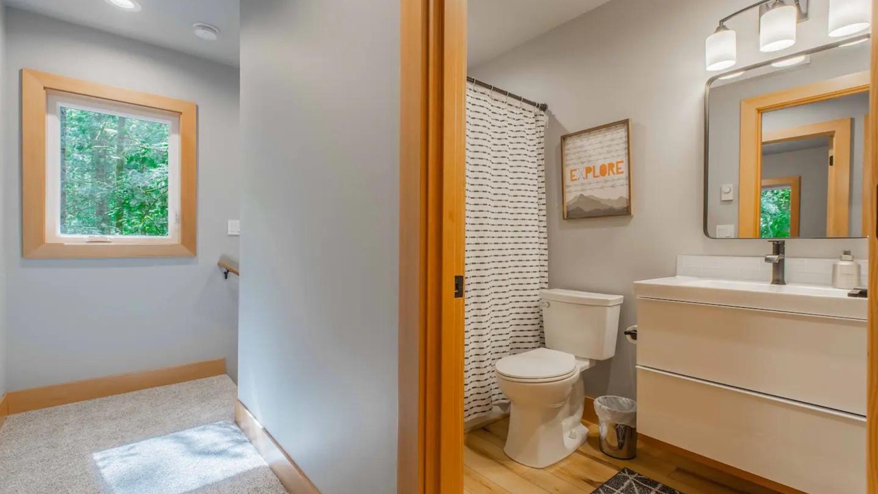 Photo of Bathroom in Warnick