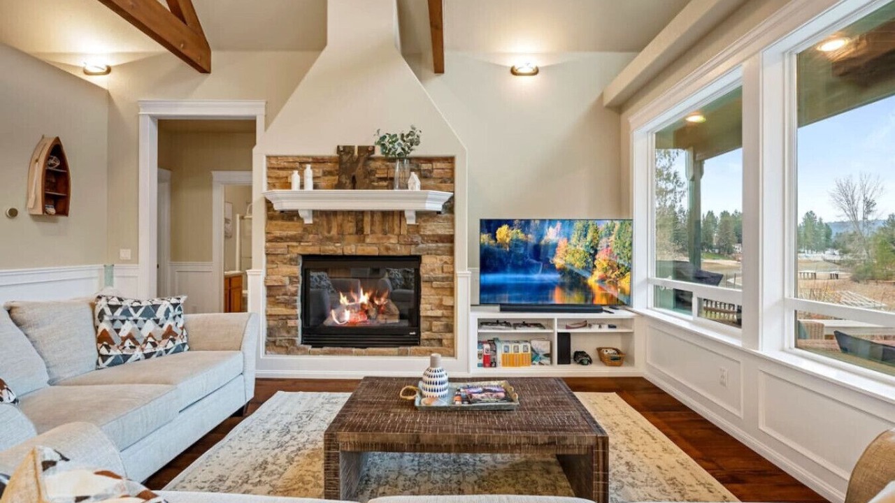Photo of Livingroom in Sagle