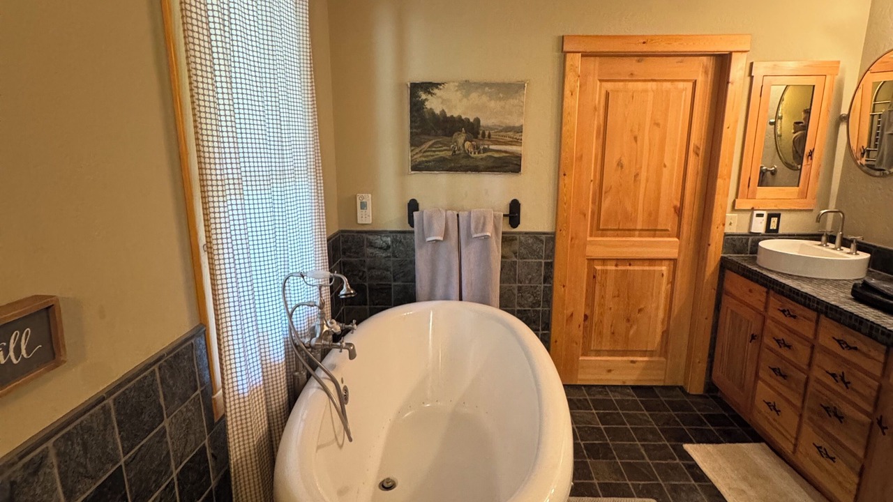 Photo of Bathroom in Mazama