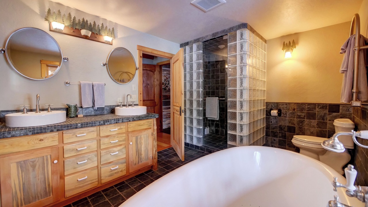 Photo of Bathroom in Mazama