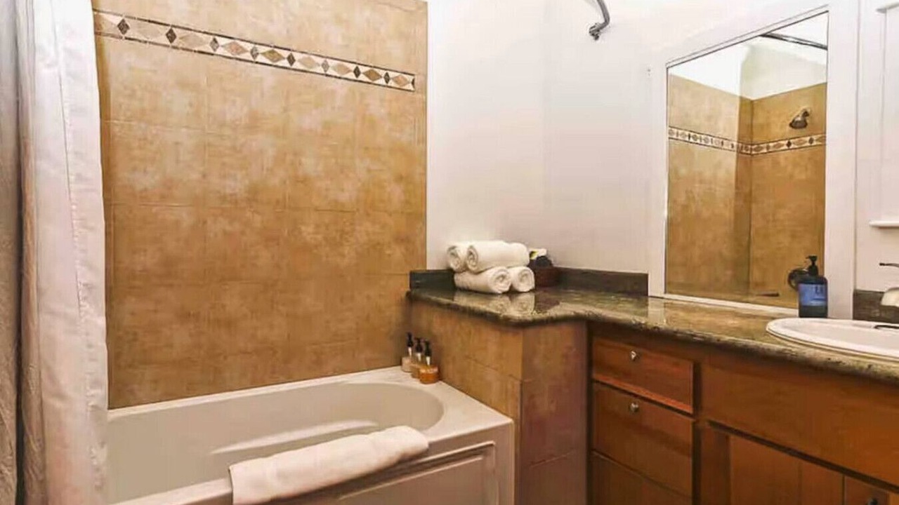 Photo of Bathroom in Oakridge