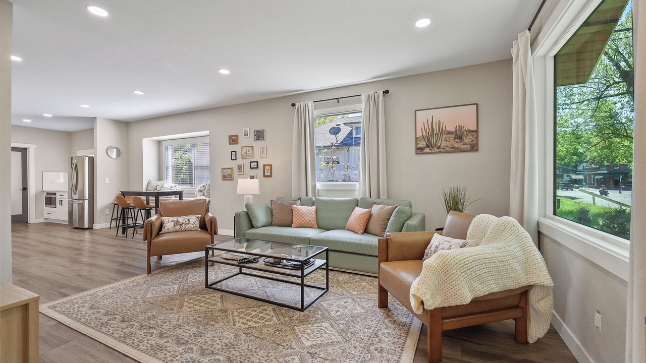 Photo of Livingroom in Manito